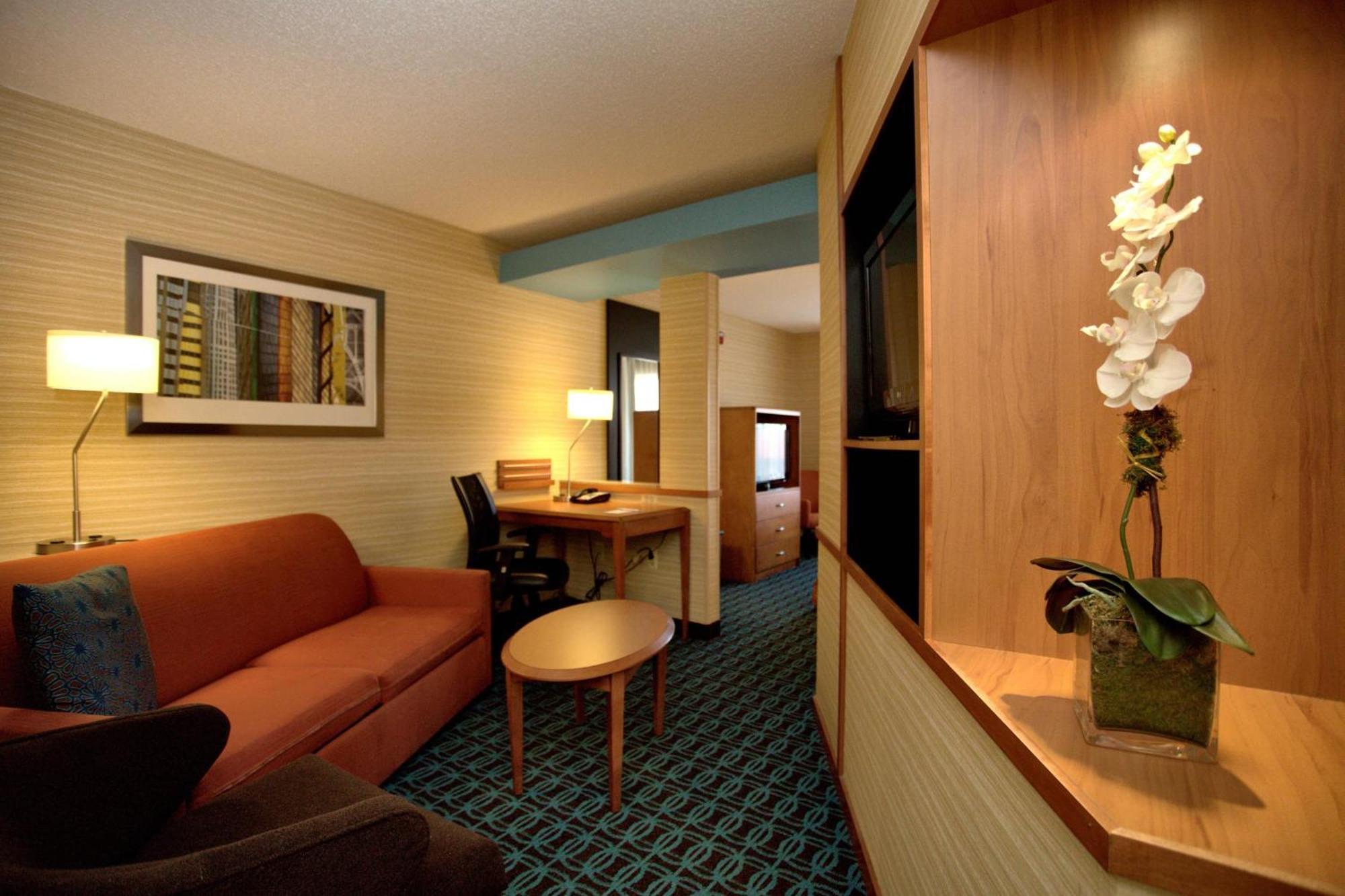 Fairfield Inn & Suites By Marriott Edison - South Plainfield Экстерьер фото